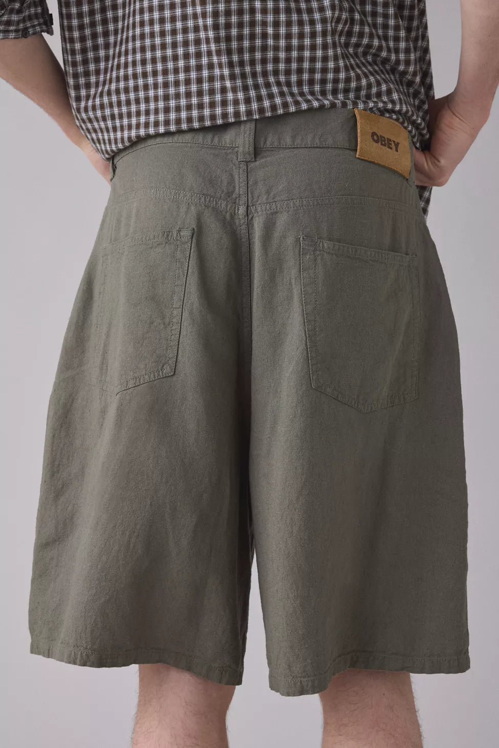 SHORTS BAGGY IN LINO VERDE OLIVA