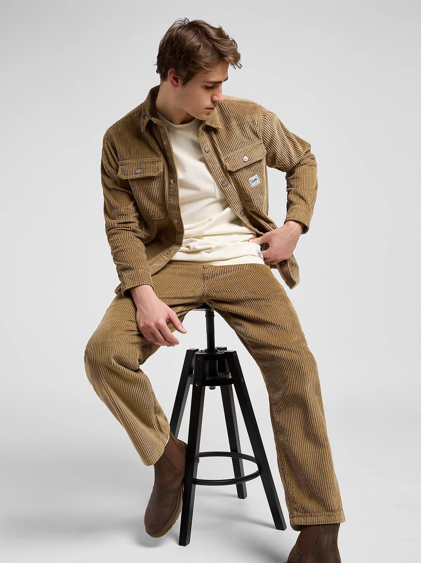 overshirt in velluto costa larga beige