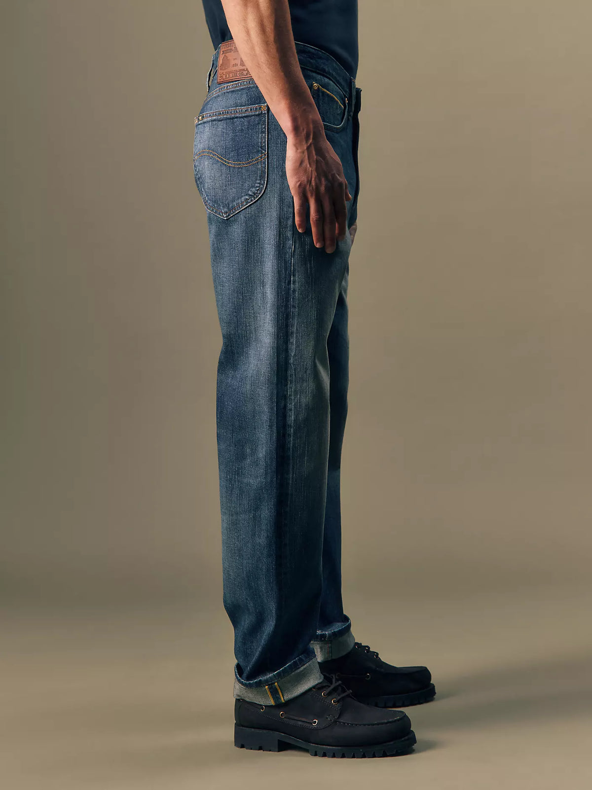 JEANS RELAXED TAPERED FIT IN COTONE BLU