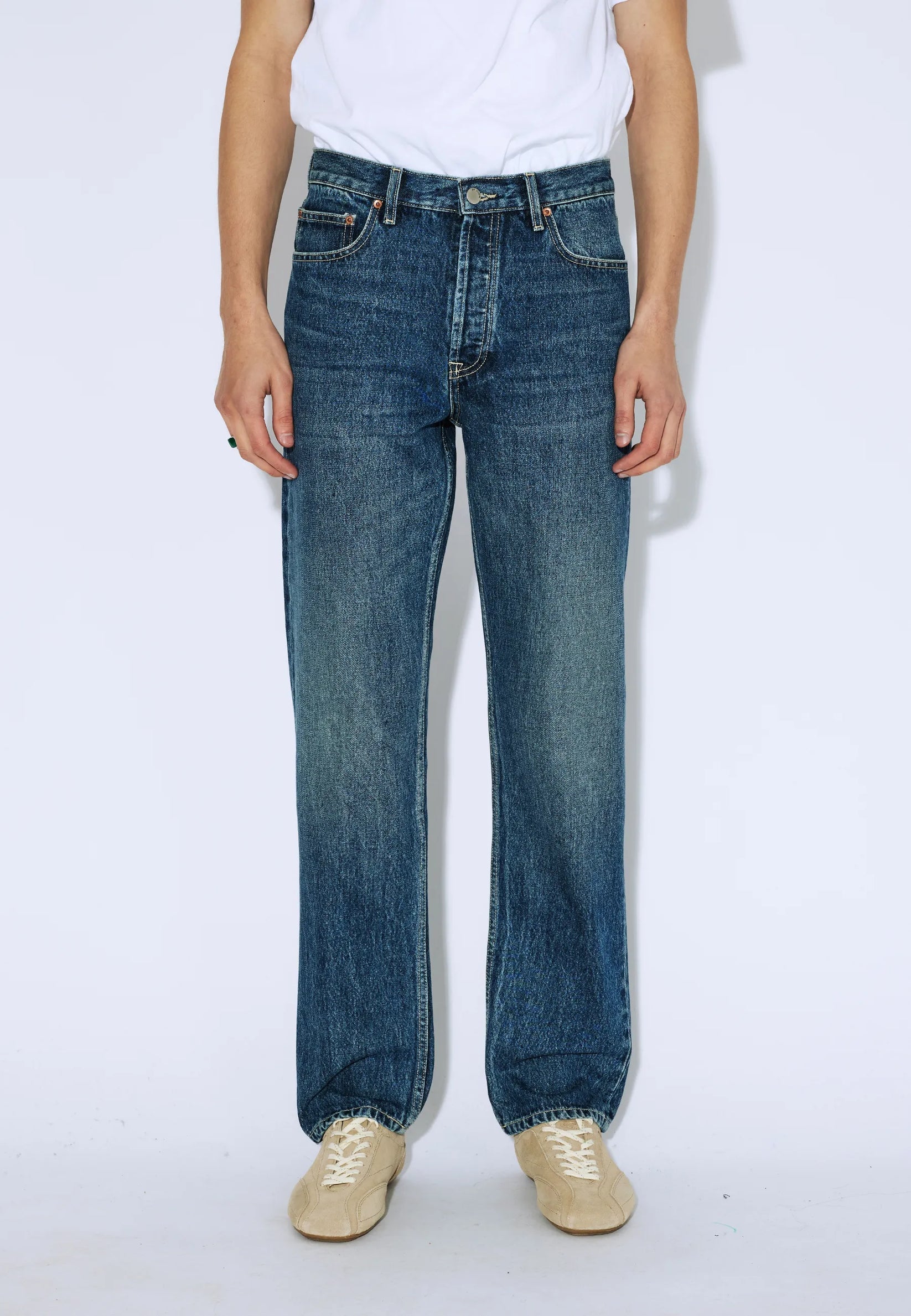 JEANS CARROT FIT STONE WASH MEDIO