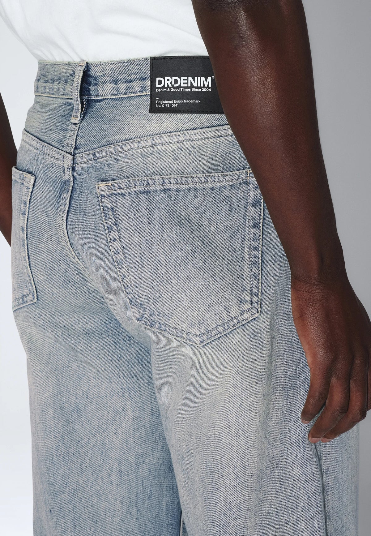 JEANS RELAXED FIT IN COTONE DRIFT LIGHT USED