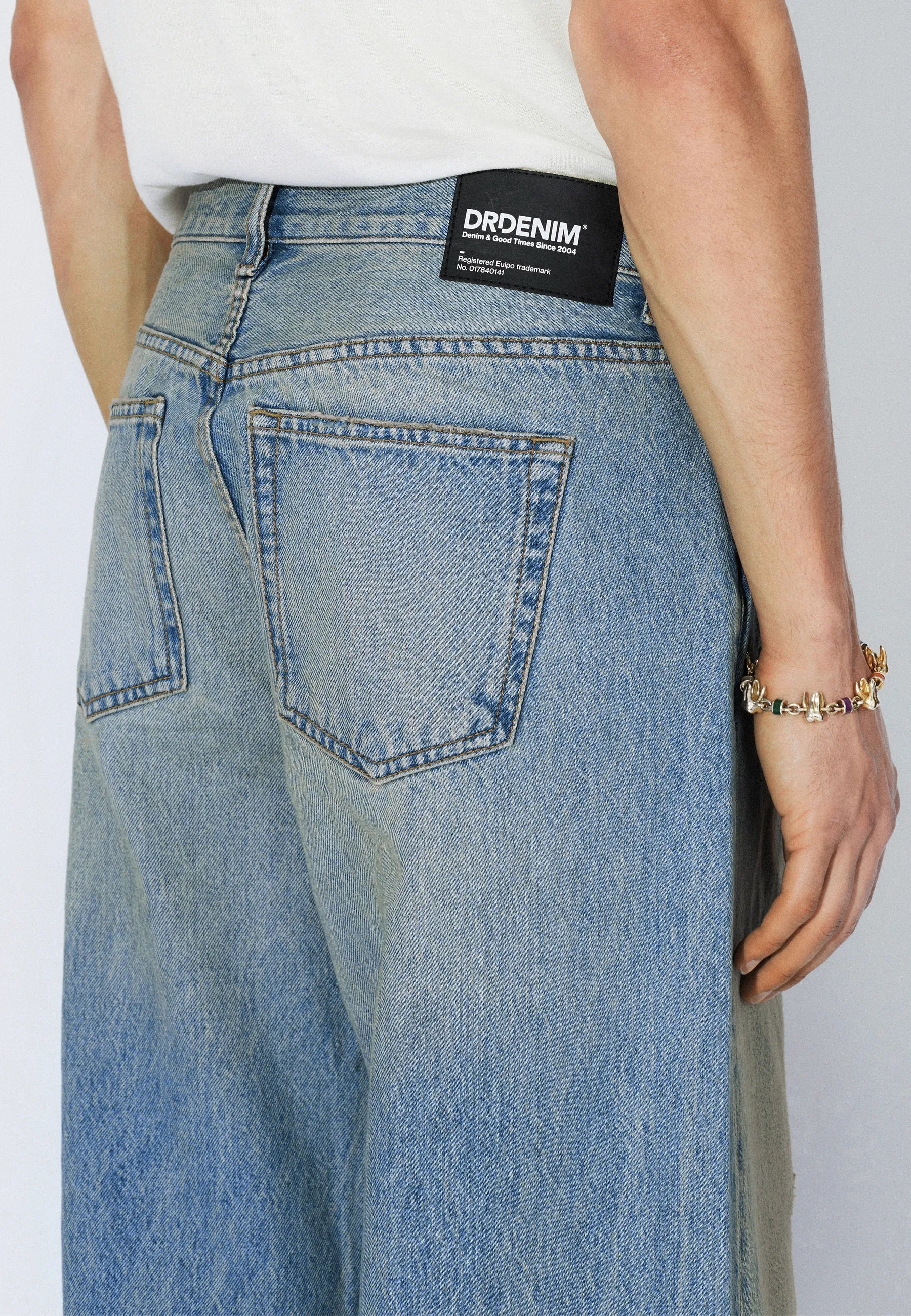 JEANS BAGGY FIT IN COTONE CELESTE AGED