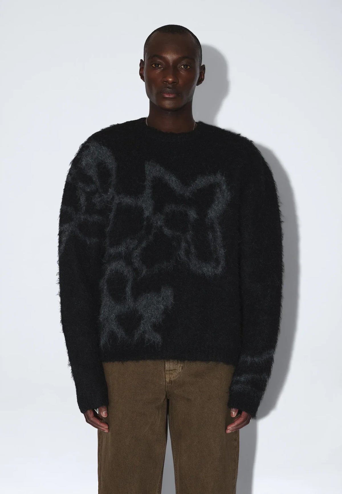 MAGLIONE FLOREALE IN LANA JACQUARD NERO E GRIGIO