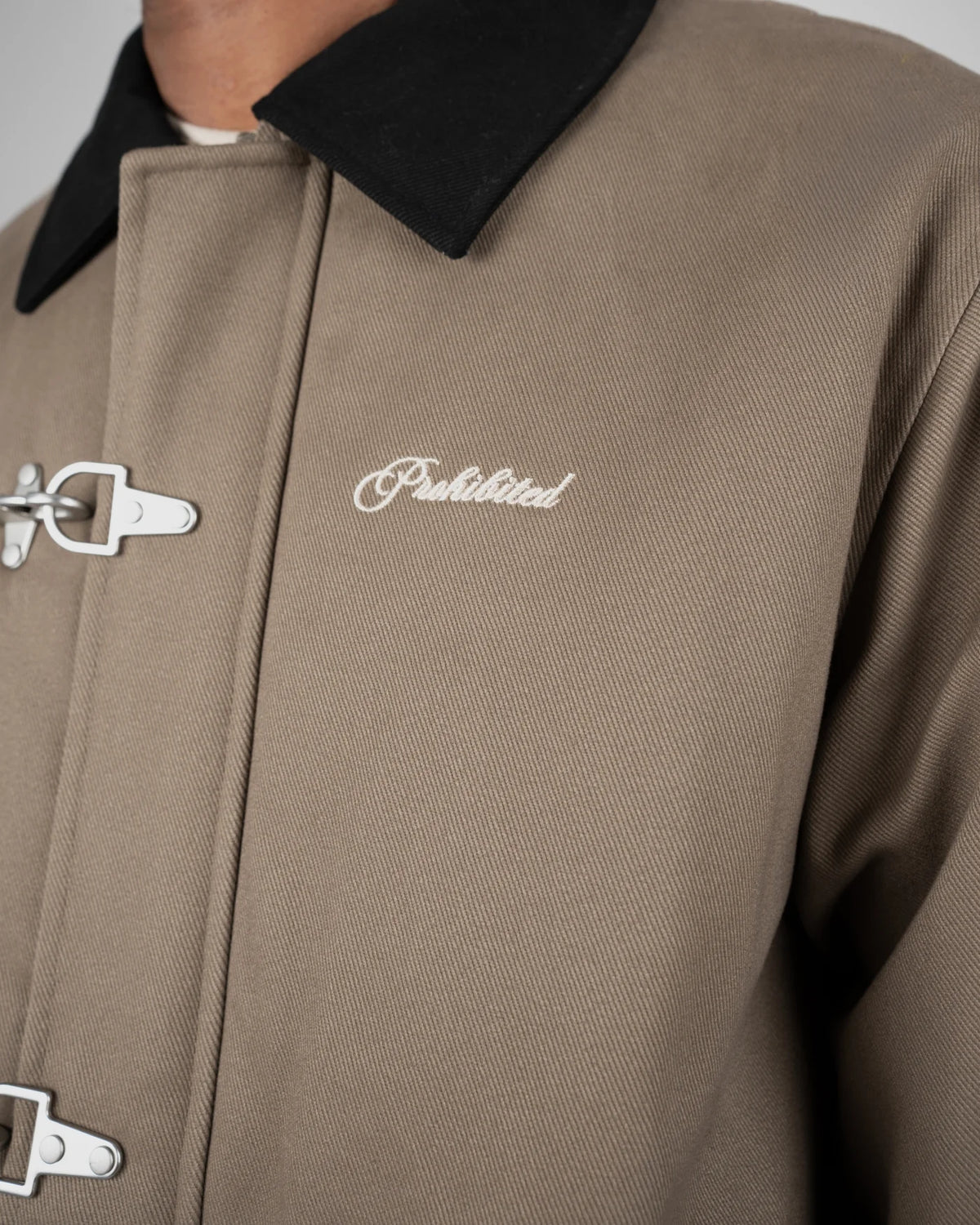 GIACCA CON FIBBIE REGULAR FIT VERDE CENERE