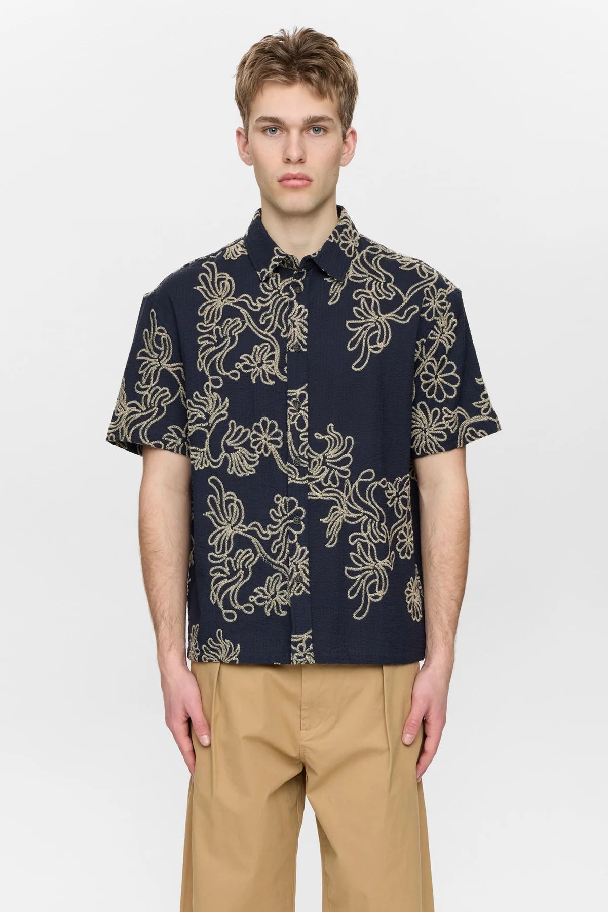 CAMICIA A MANICHE CORTE CON RICAMO IN COTONE BLU