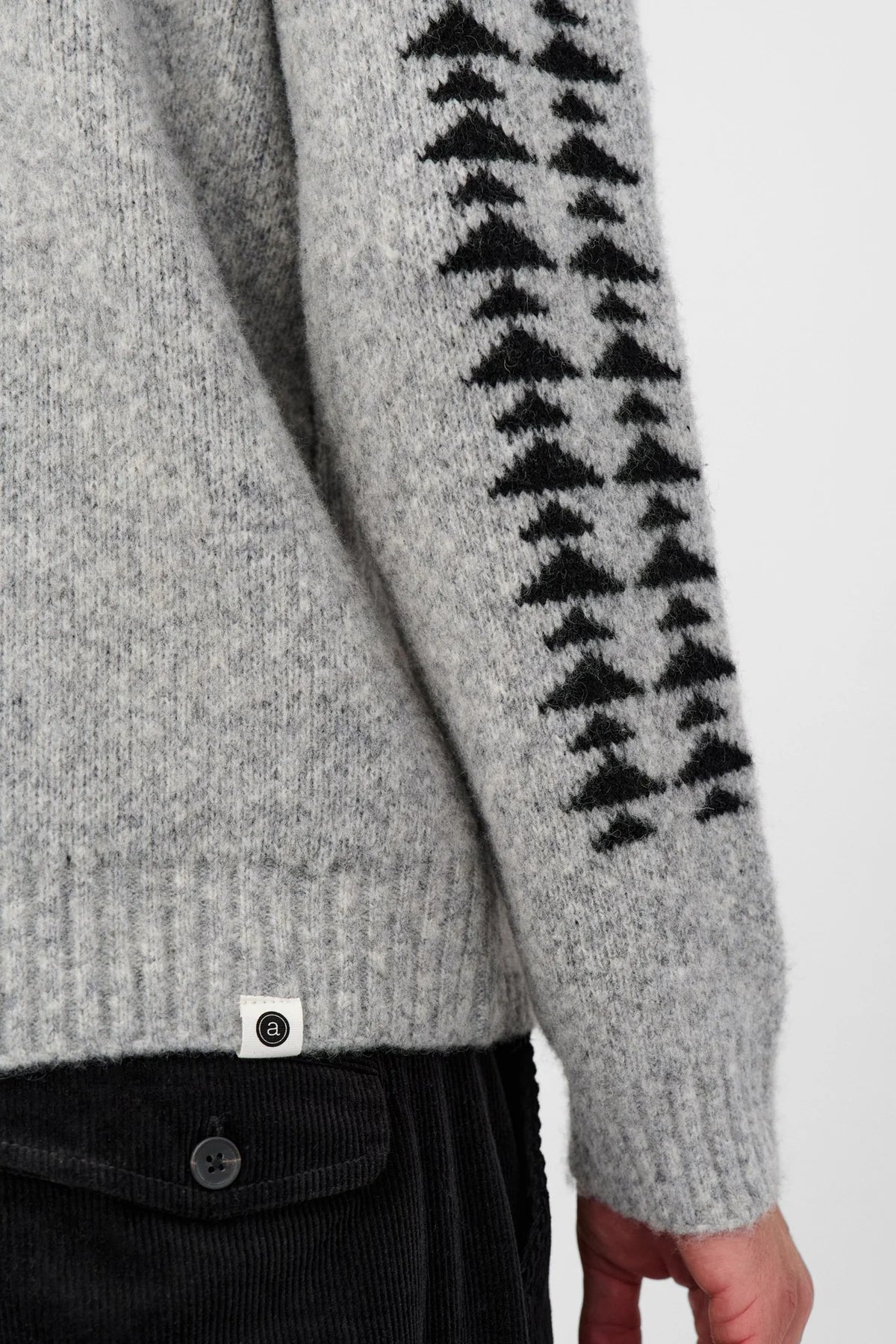 MAGLIONE IN MAGLIA FINE GRIGIO TOFU