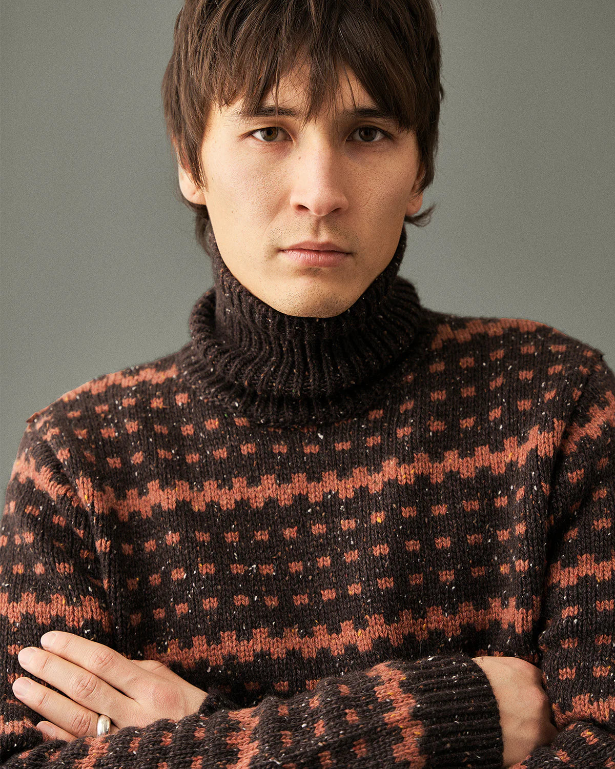 MAGLIONE JAQUARD COLLO ALTO IN LANA