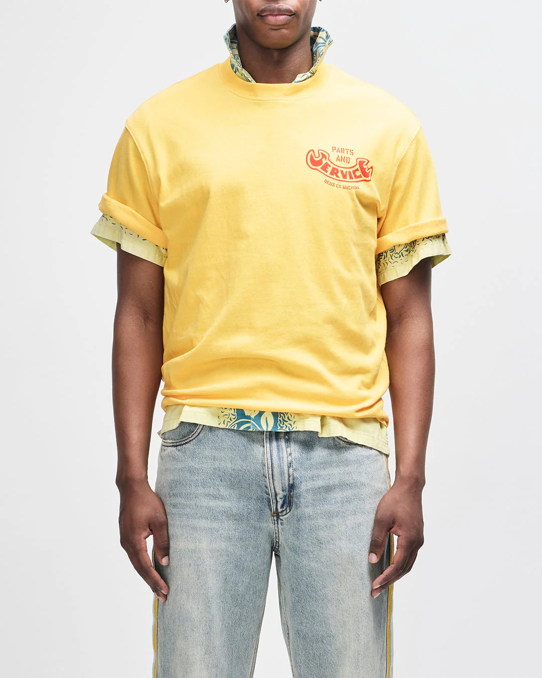 T-SHIRT SQUADRATA GIALLA