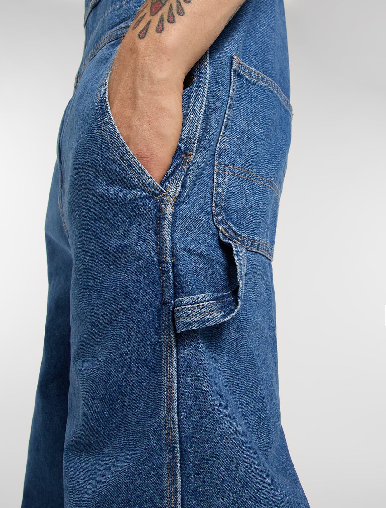 SALOPETTE LOOSE FIT IN DENIM BLU CLASSICO