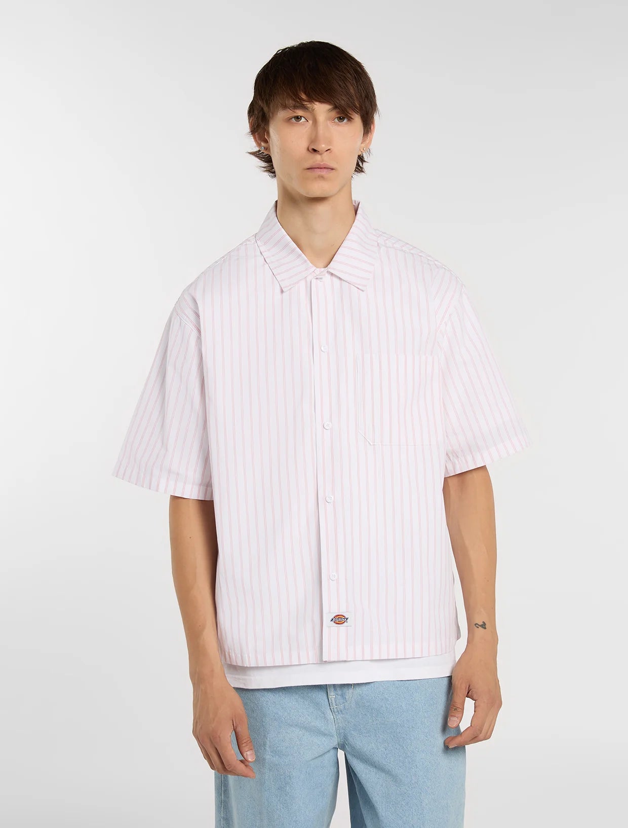 CAMICIA A MANICHE CORTE A RIGHE BIANCA E ROSA