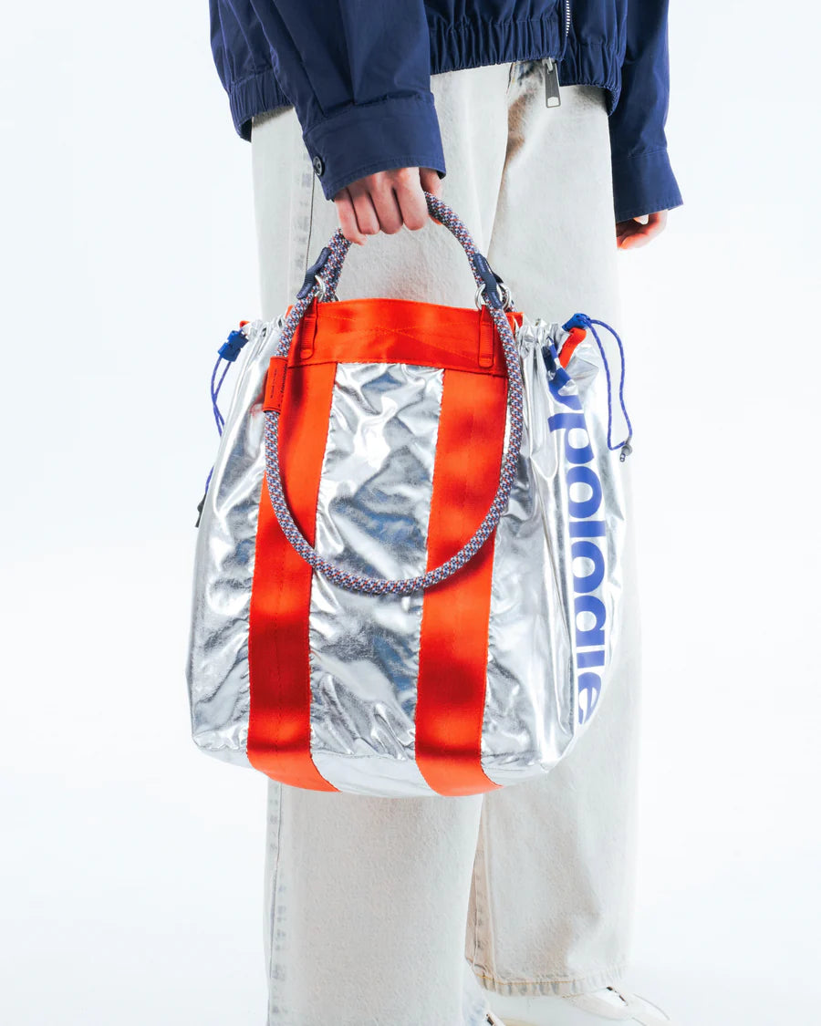 TOPOLOGIE - SUMMIT TOTE MEDIUM SATELLITE METALLIC