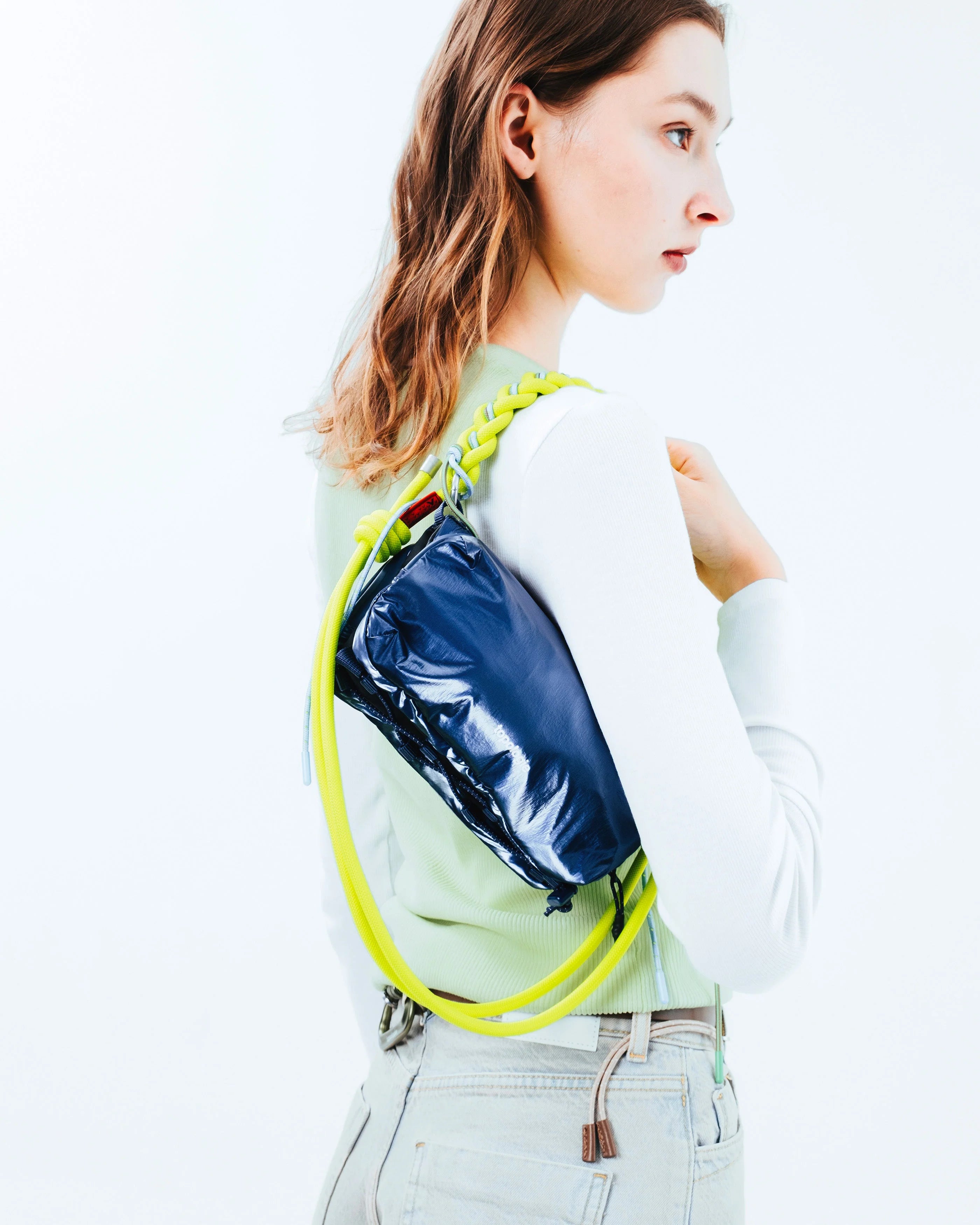 TOPOLOGIE - BOTTLE SACOCHE MEDIUM MARINE BLUE METALLIC HIGH LUSTRE