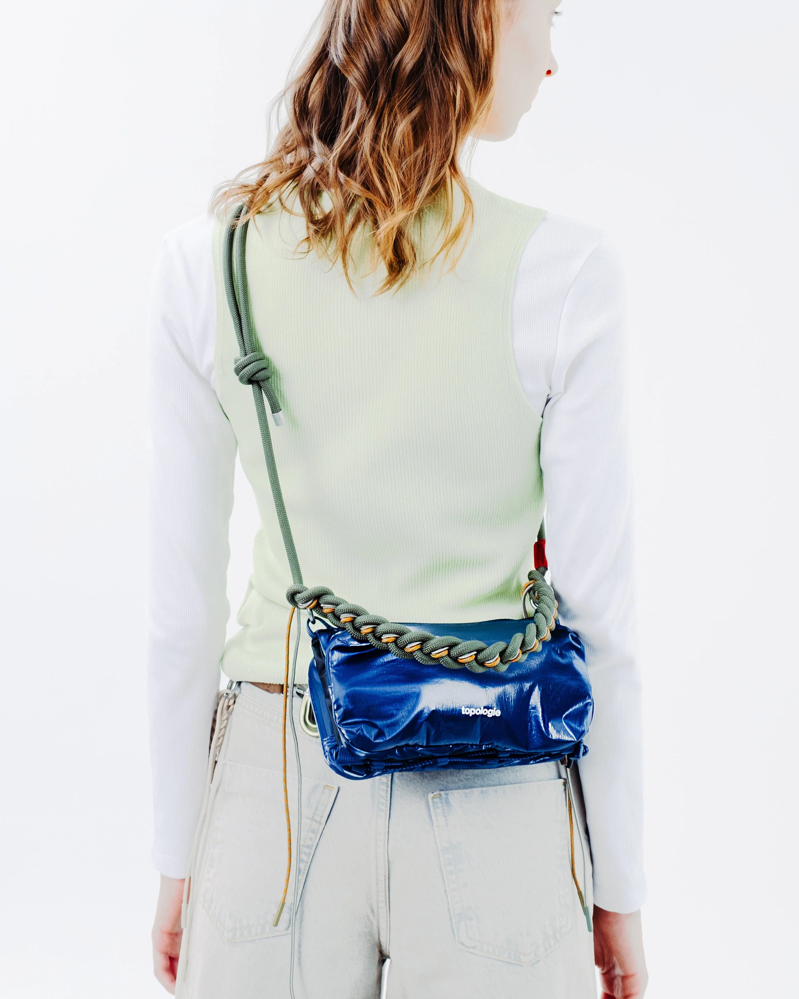 TOPOLOGIE - BOTTLE SACOCHE MEDIUM MARINE BLUE METALLIC HIGH LUSTRE