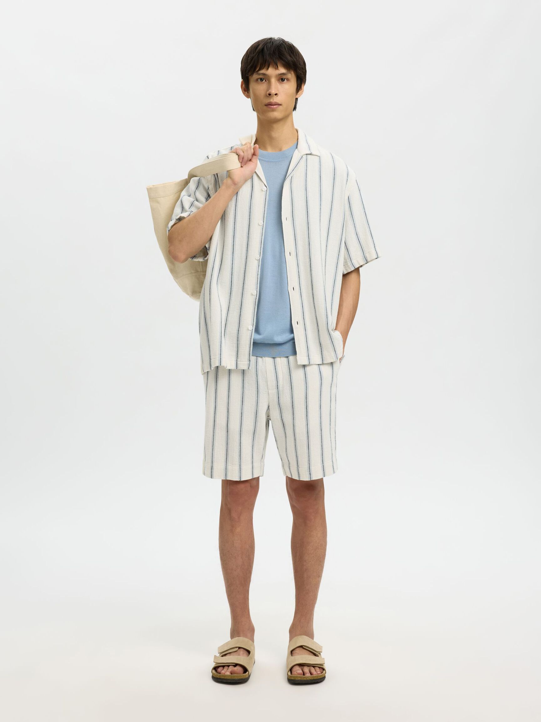 CAMICIA A MANICHE CORTE BIANCA