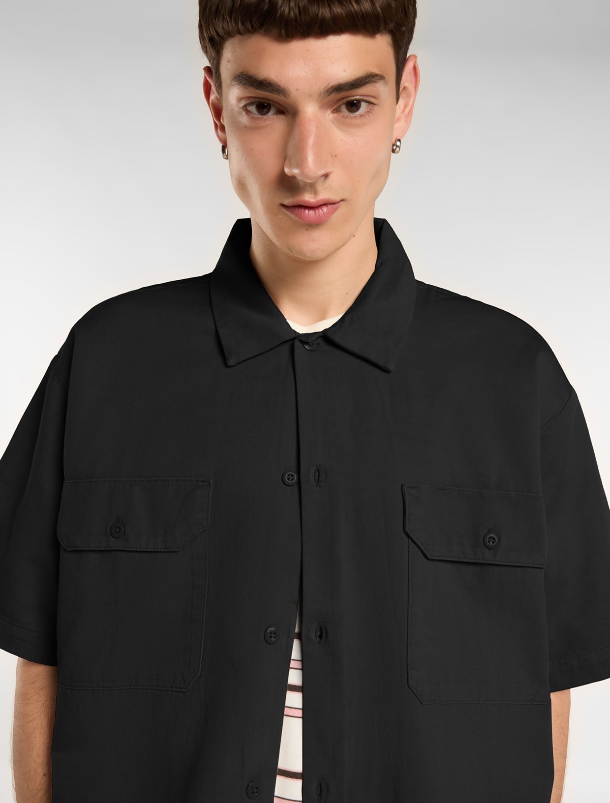 CAMICIA A MANICHE CORTE NERA