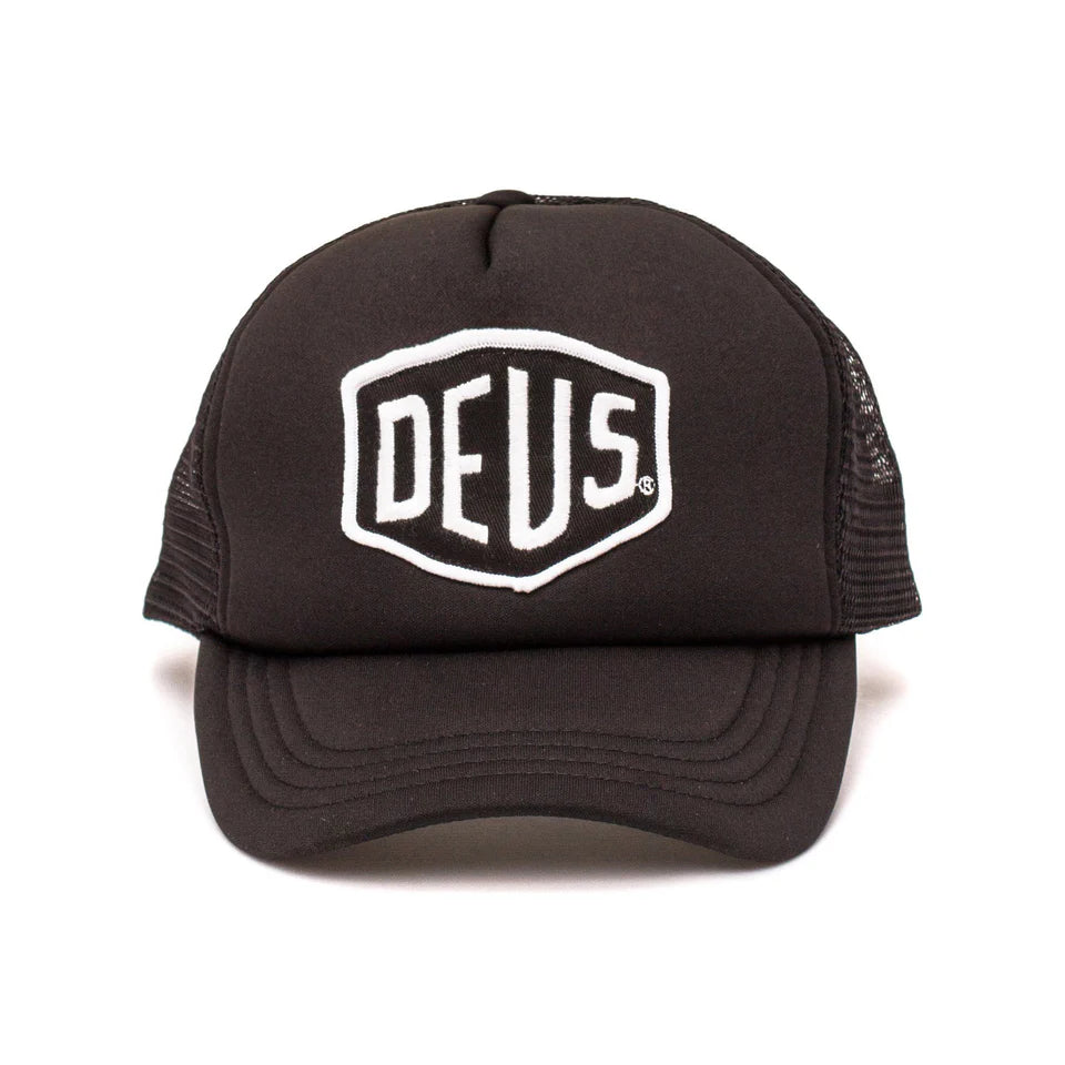 CAPPELLINO CON RETE E PATCH RICAMATA NERO/BIANCO