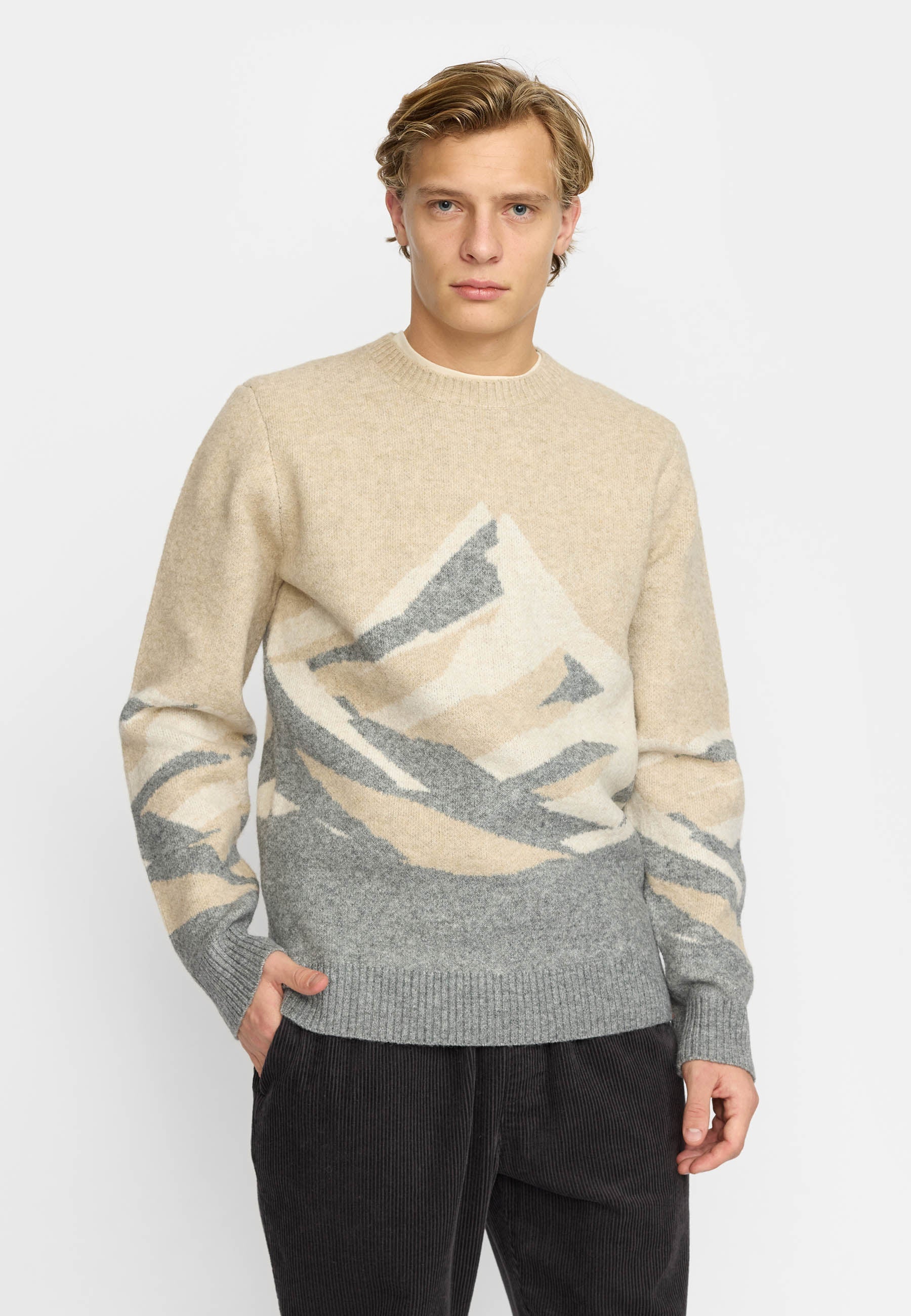 REVOLUTION - KNIT SWEATER