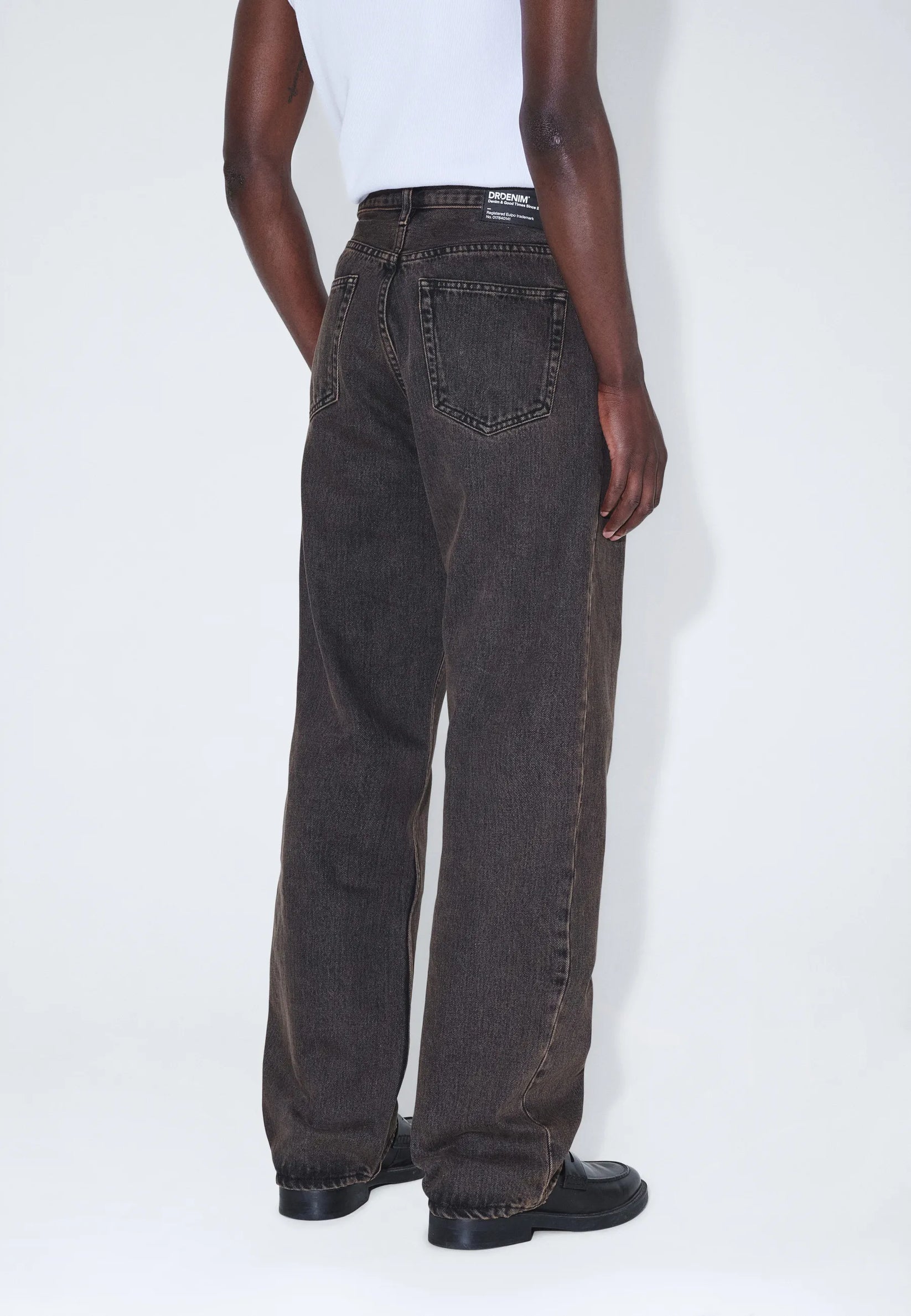 JEANS RELAXED SLAVATO GRIGIO/MARRONE