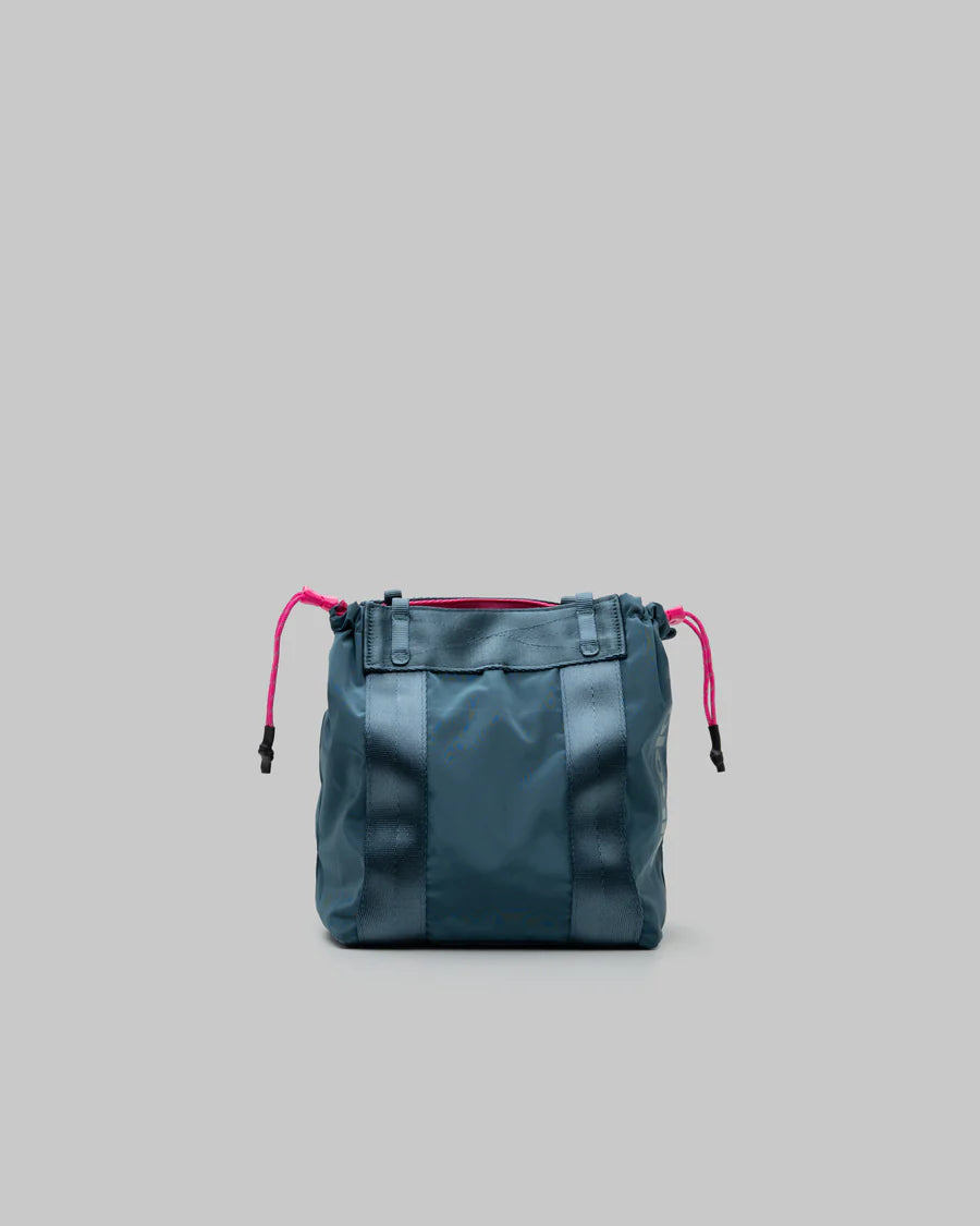 SUMMIT TOTE PICCOLA BLU PETROLIO TECH SATEEN