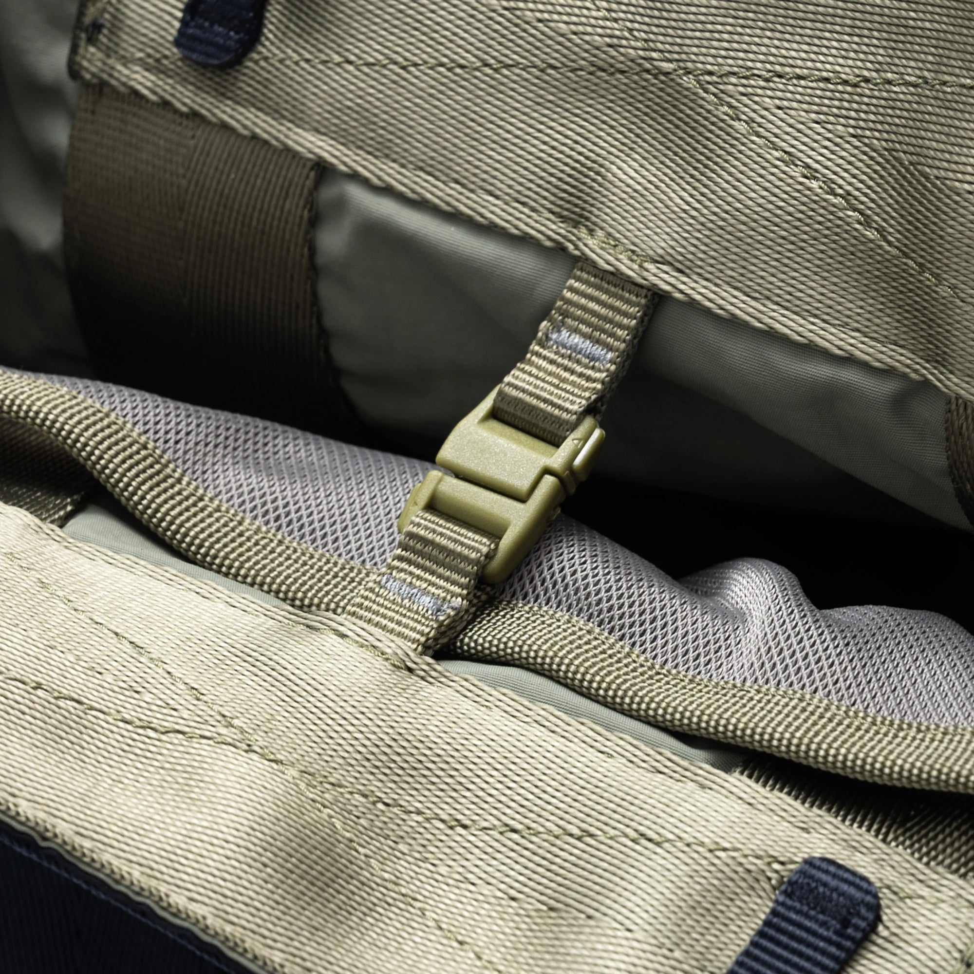 TOPOLOGIE - SUMMIT TOTE SMALL DEEP FOREST WASHED NYLON