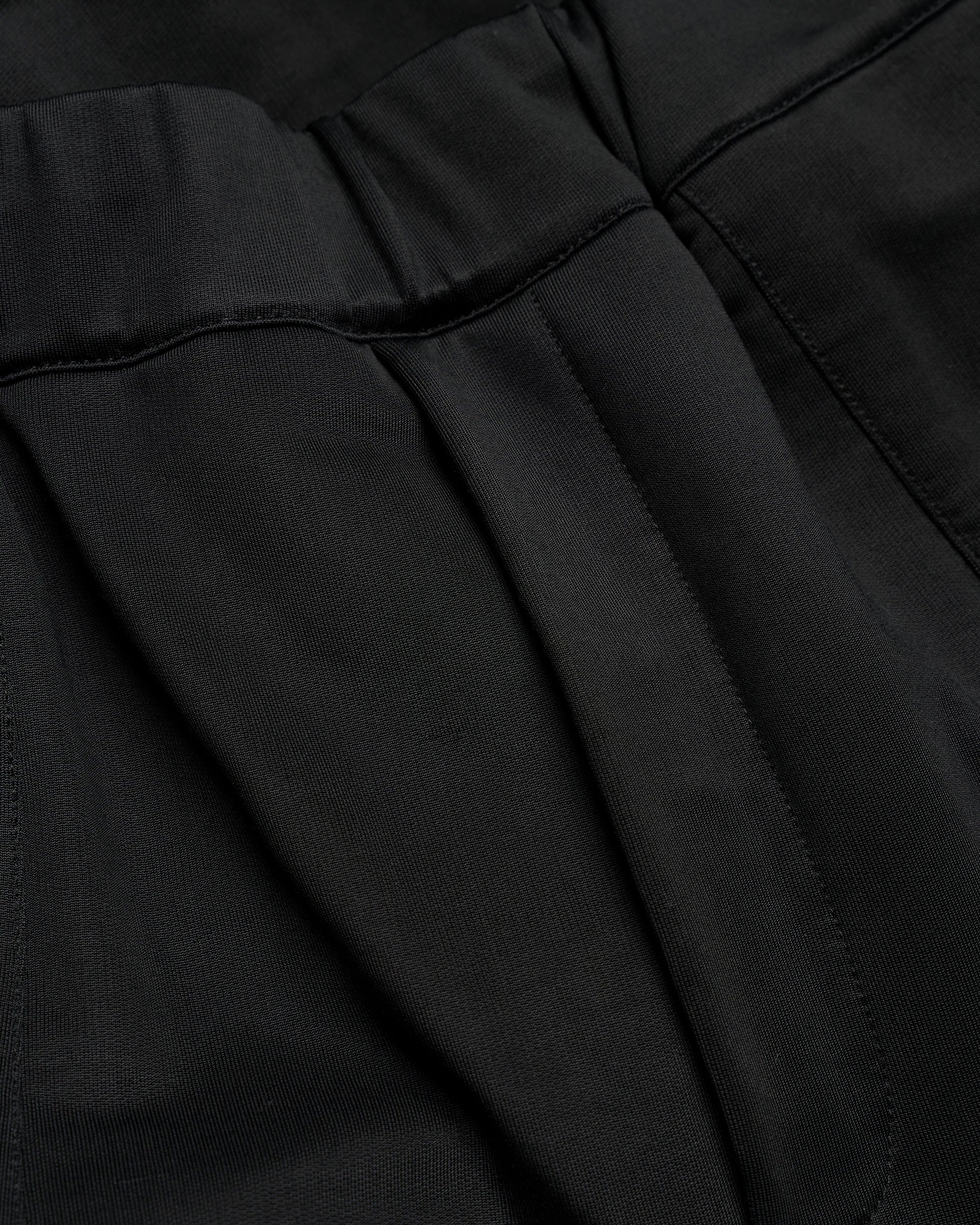 SHORTS FIT AMPIO NERI