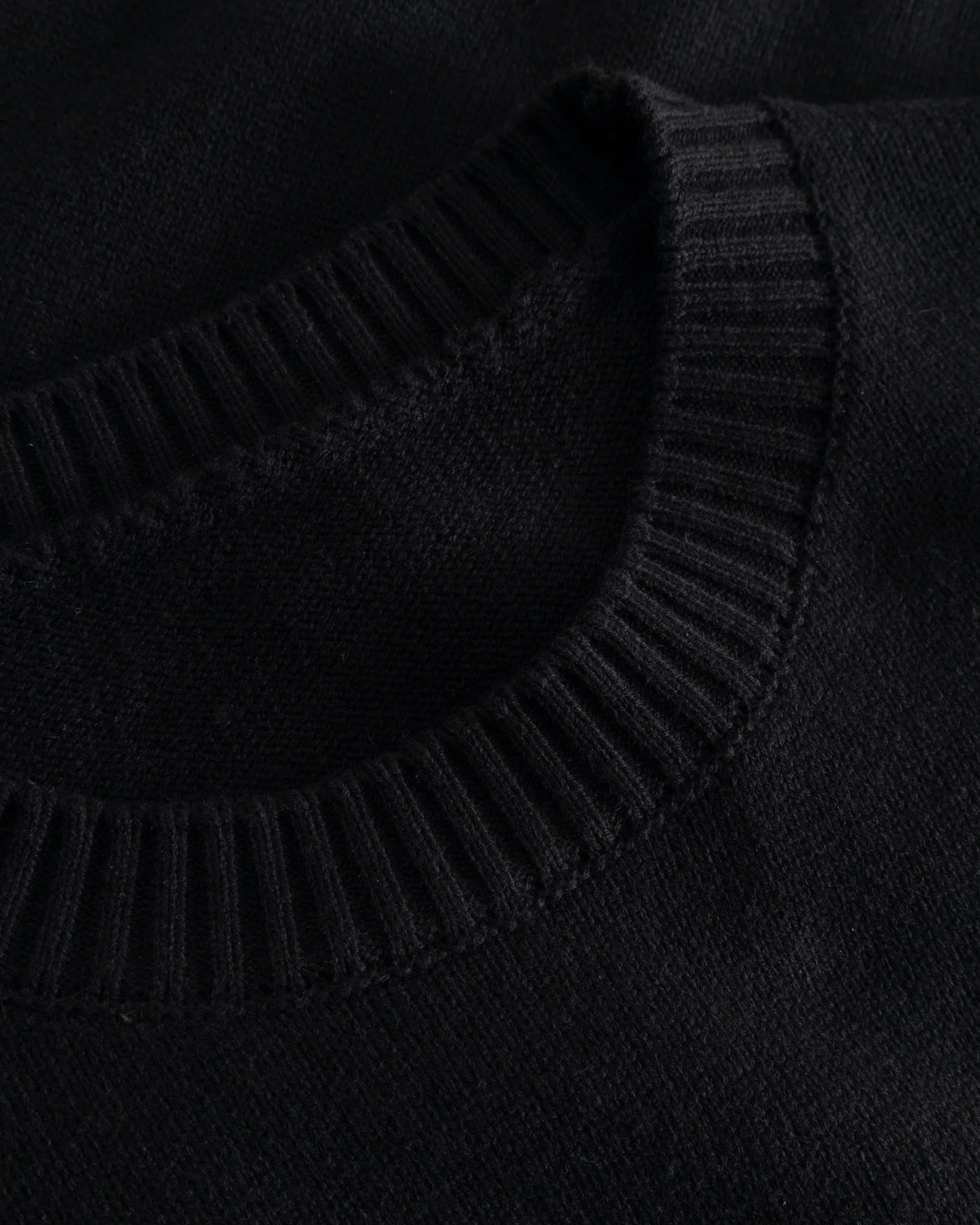 MAGLIONE GIROCOLLO CON GRAFICA LION NERO