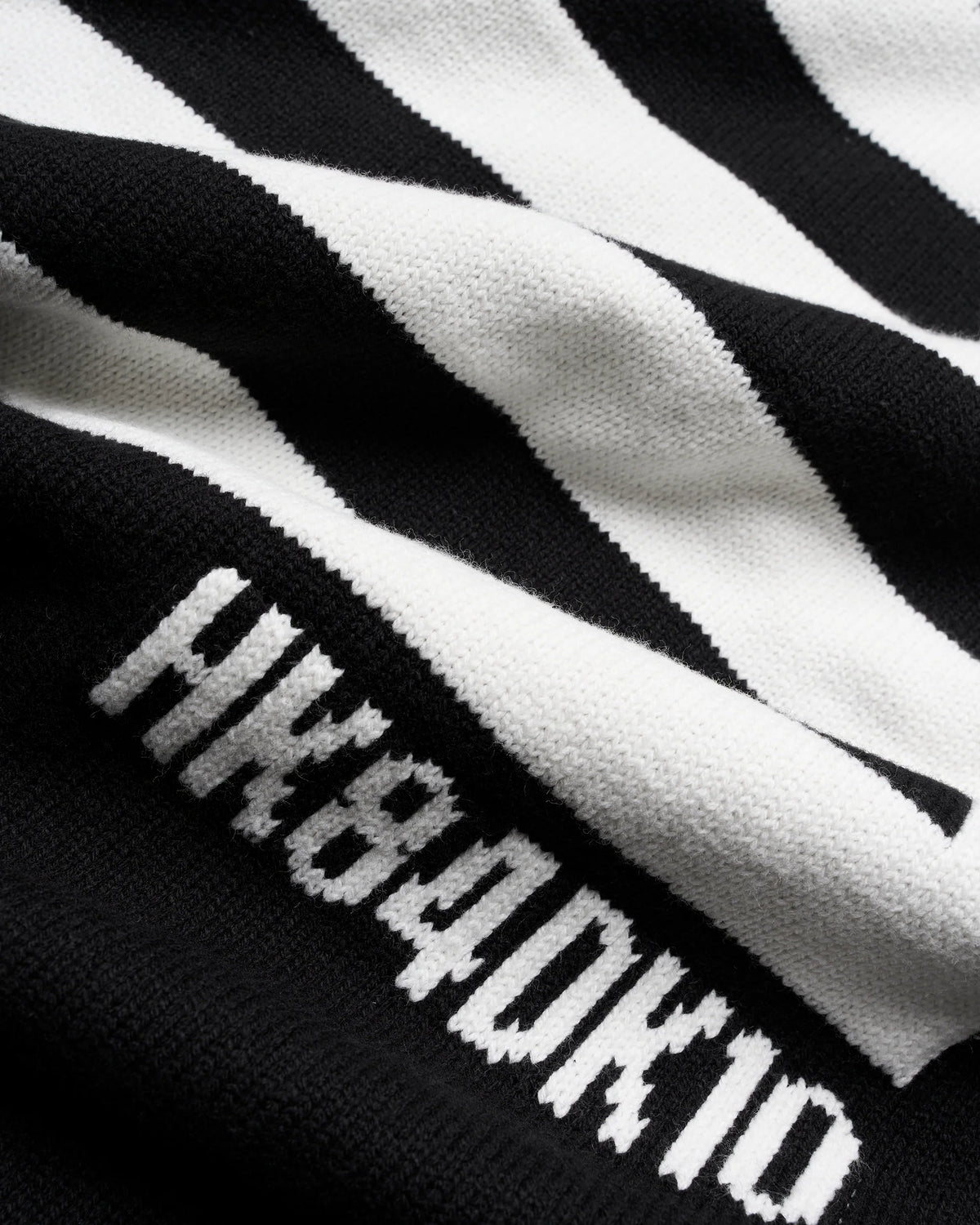 MAGLIONE GIROCOLLO LOOSE FIT NERO
