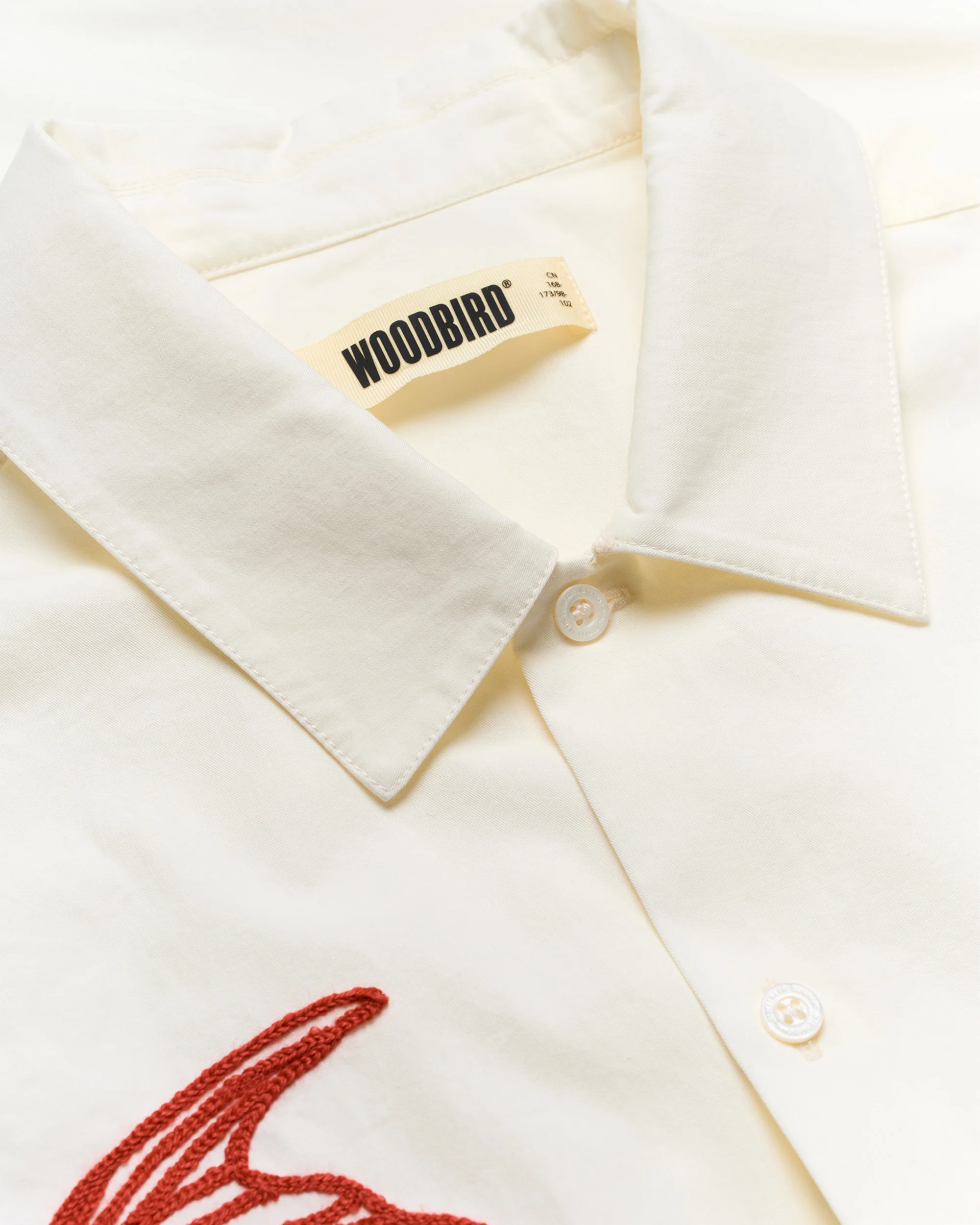 CAMICIA A MANICHE CORTE CARPE KOI IN COTONE OFF WHITE
