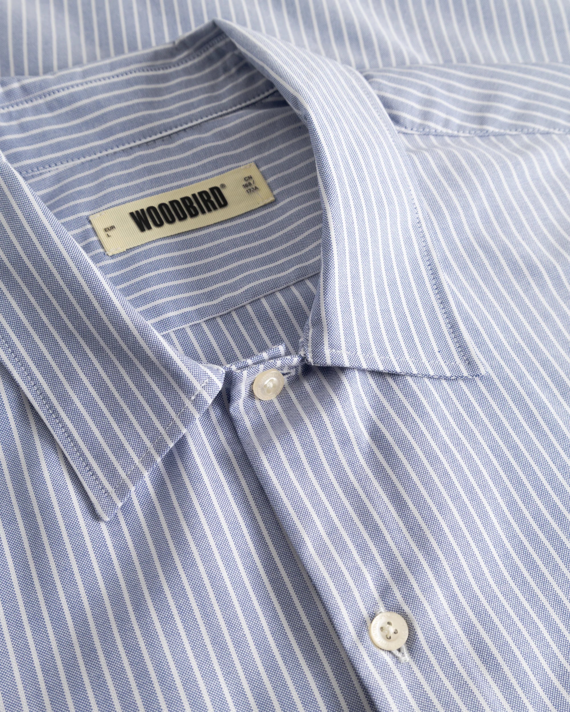 CAMICIA A MANICHE CORTE LOOSE FIT IN COTONE BLU CHIARO