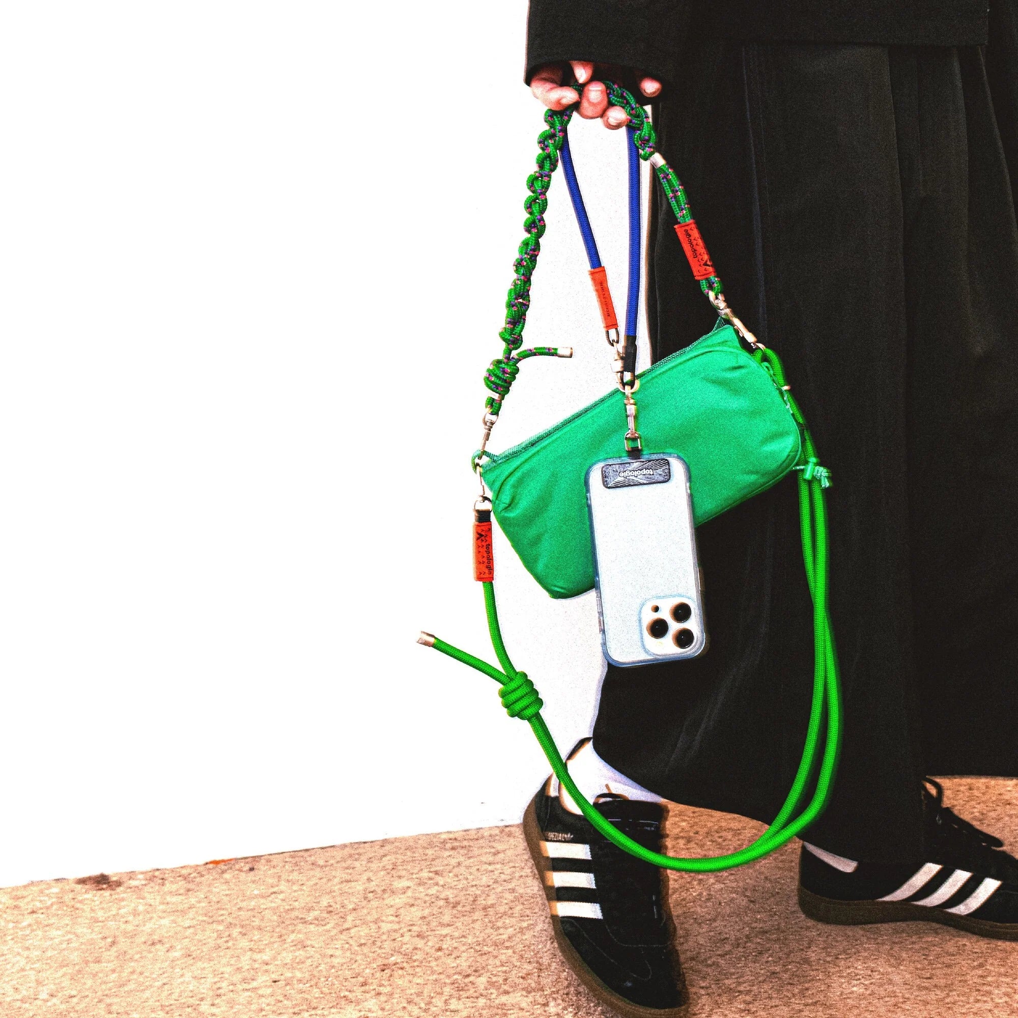 TOPOLOGIE - PHONE STRAP ADAPTER BLACK