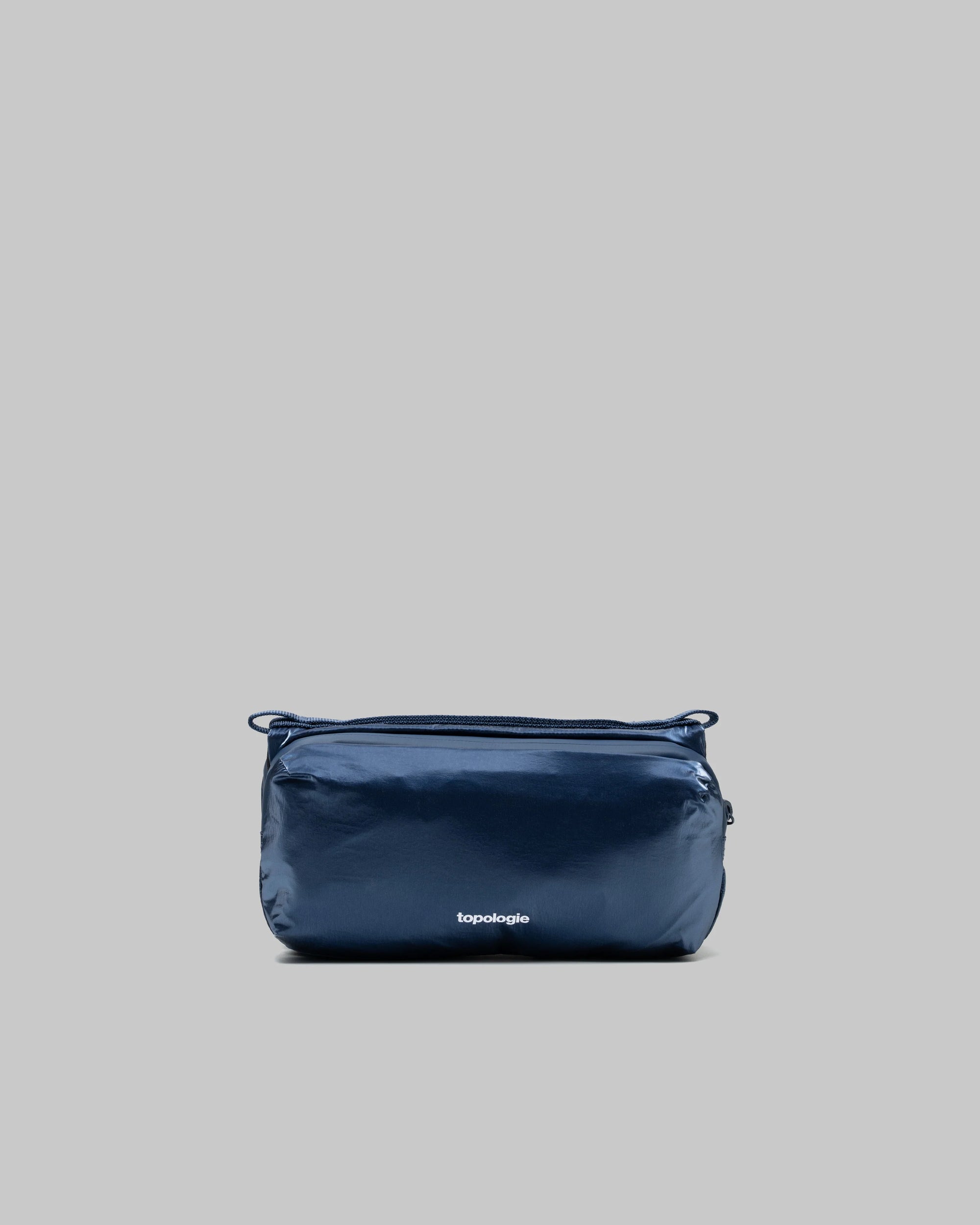 TOPOLOGIE - BOTTLE SACOCHE MEDIUM MARINE BLUE METALLIC HIGH LUSTRE