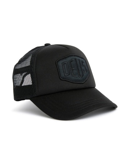 CAPPELLINO CON RETE E PATCH RICAMATA NERO