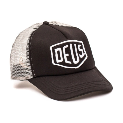 CAPPELLINO CON RETE E PATCH RICAMATA NERO/BIANCO