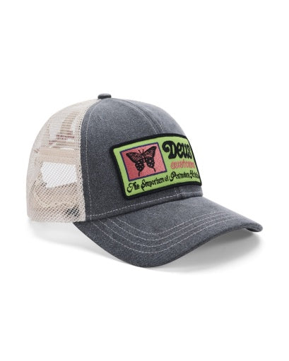 CAPPELLINO CON RETE E PATCH NERO