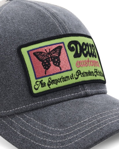 CAPPELLINO CON RETE E PATCH NERO